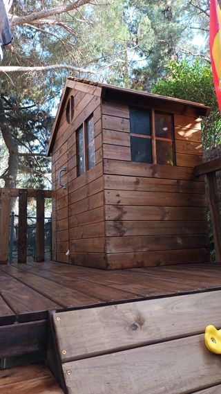 PARQUE INFANTIL CON TIROLINA