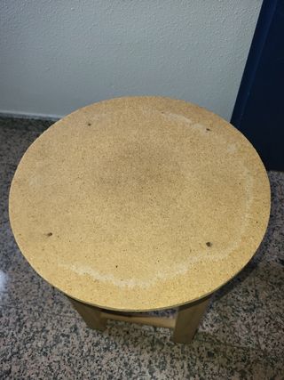 Mesa camilla pequeña.