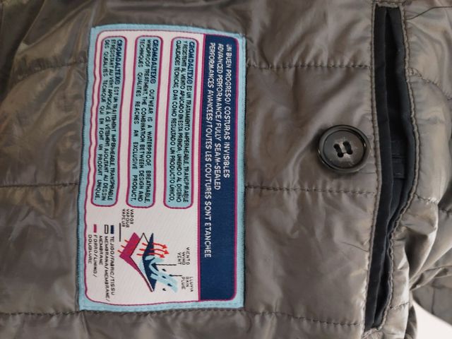 Parka con forro impermeable