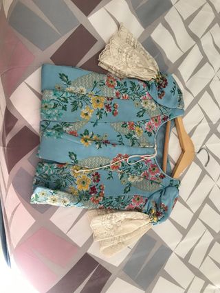 Traje de fallera para niña