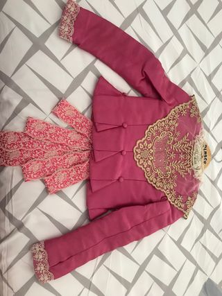 Traje de fallera para niña