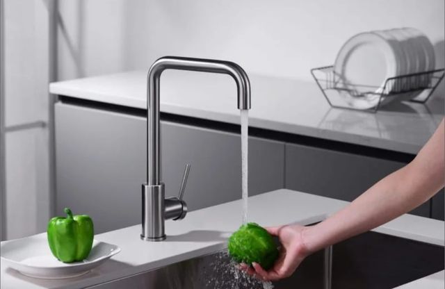 Grifo gris metálico IMEX