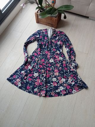 Vestido de flores corto 
