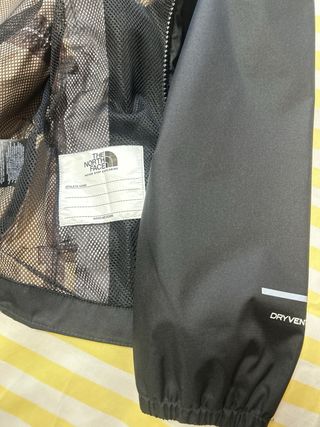 Cortavientos North Face