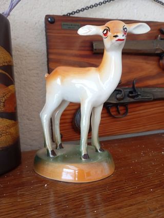 Figura ciervo pequeño porcelana