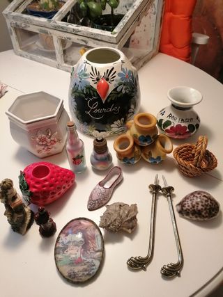 Lote jarrones y souvenirs