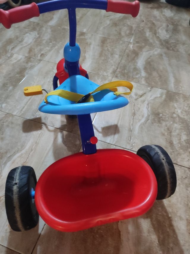 Triciclo azul