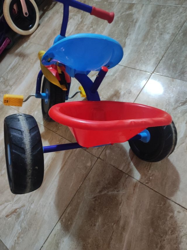 Triciclo azul