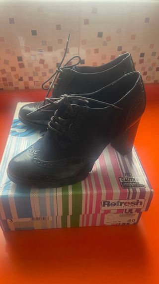 Zapato abotinado azul