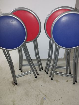 4 TABURETES ACOLCHADOS PLEGABLE