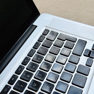 MacBook 2008 (A1286)
