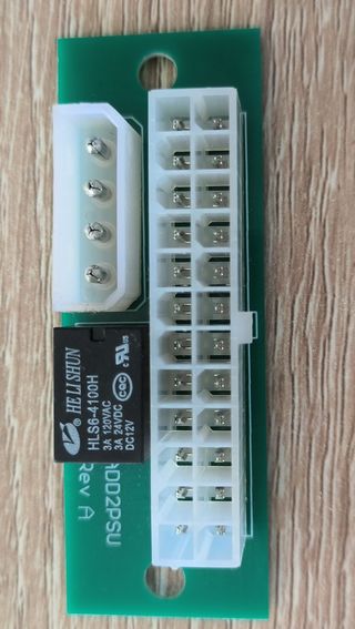 Sincronizador encedido fuente ordenador.