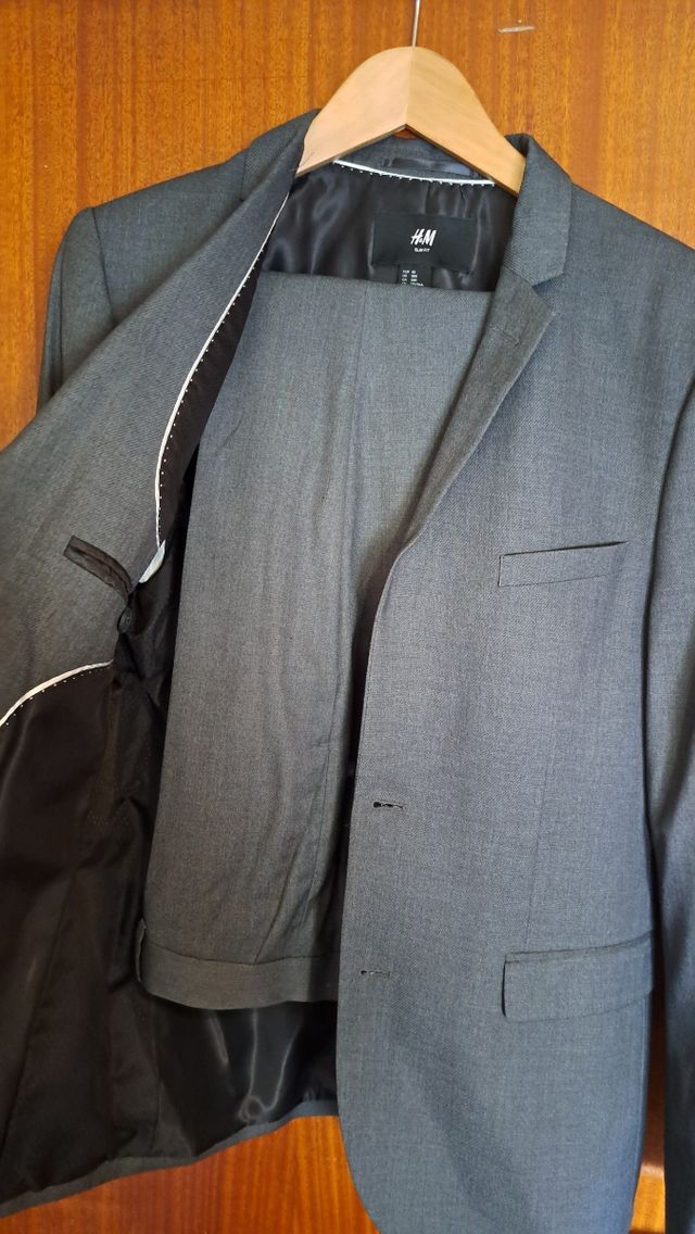 TRAJE GRIS  HyM HOMBRE