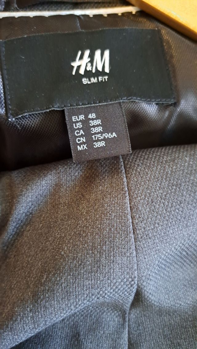 TRAJE GRIS  HyM HOMBRE