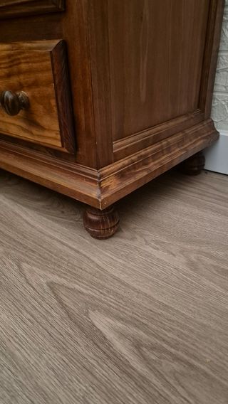 Cómoda de madera maciza