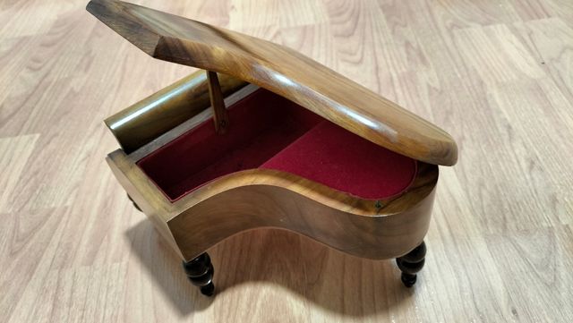 Joyero de madera piano musical