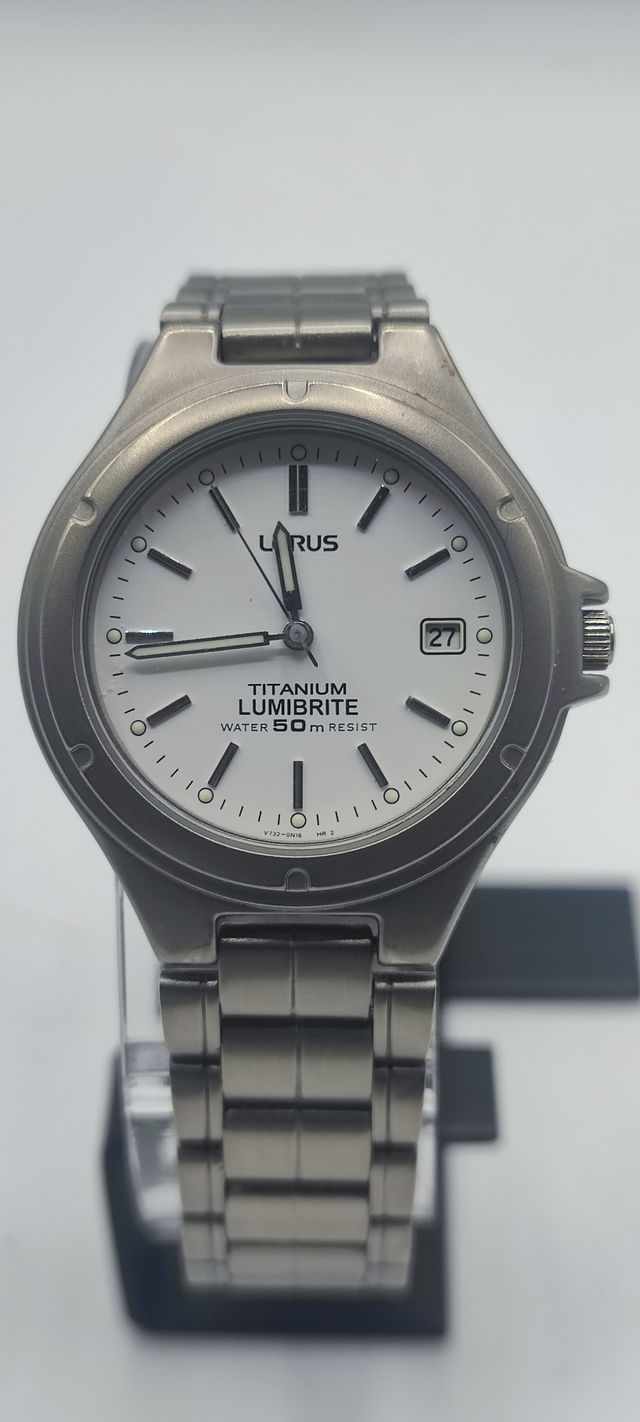 Reloj Lorus Titanium lumibrite 50wr