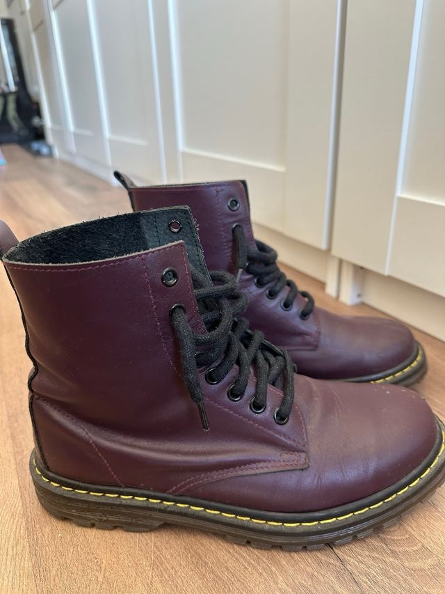 Botas tipo Dr. Martens
