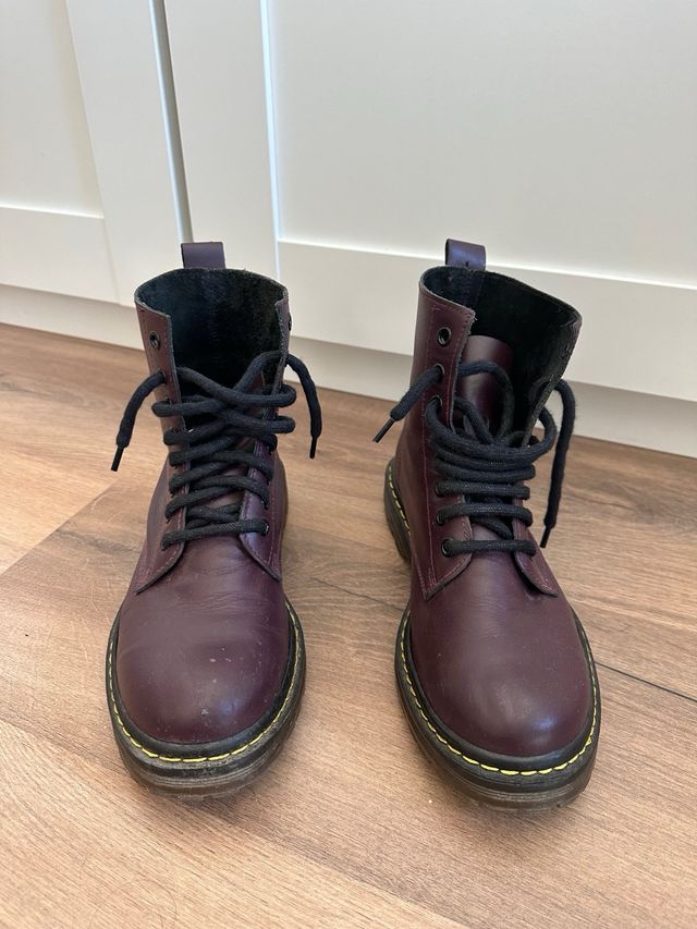 Botas tipo Dr. Martens