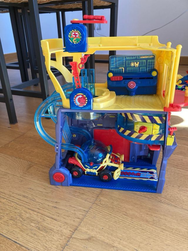 Superthings Cuartel General Superheroes