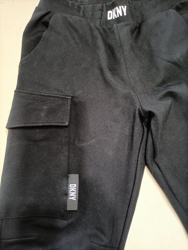 Pantalón cargo DKNY