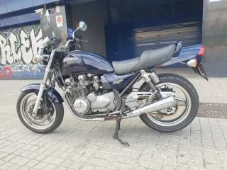 Kawasaki Zephyr 750 ZR  impecable Itv pasada .1991