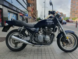 Kawasaki Zephyr 750 ZR  impecable Itv pasada .1991