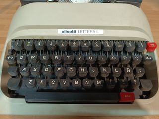 Olivetti Lettera 12