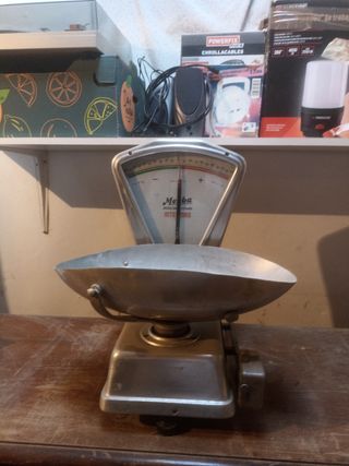 Peso de tienda antiguo, funciona perfectamente.