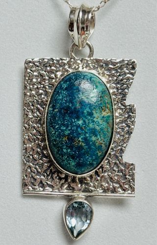 Colgante de crisocola con cadena en plata ley 925