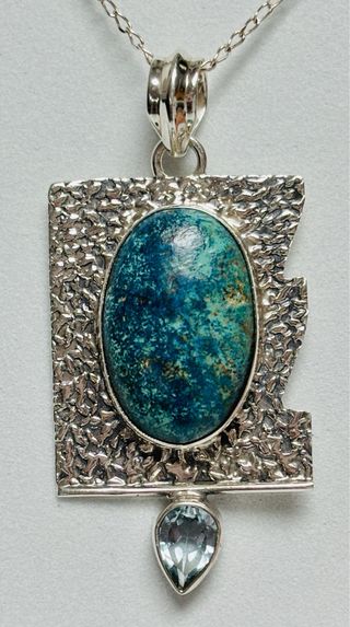 Colgante de crisocola con cadena en plata ley 925