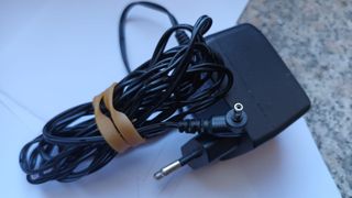 Caricabatterie Motorola per cellulari vintage