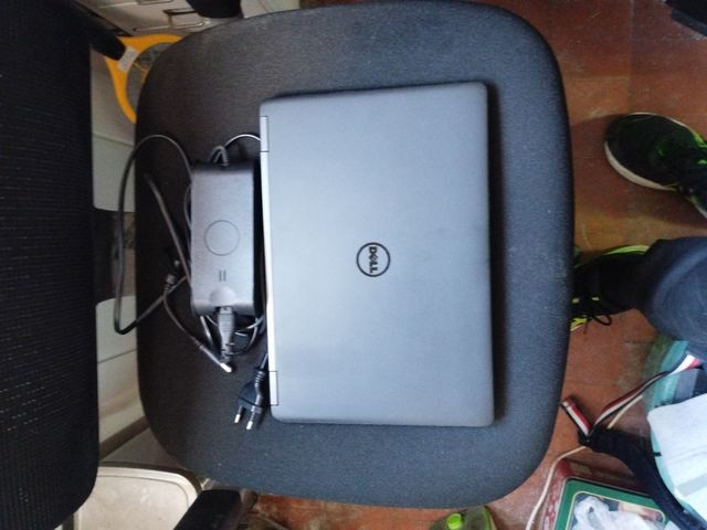 PC portátil Dell Latitude E7250