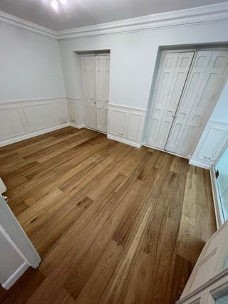 Tarima flotante laminado vinilo puertas