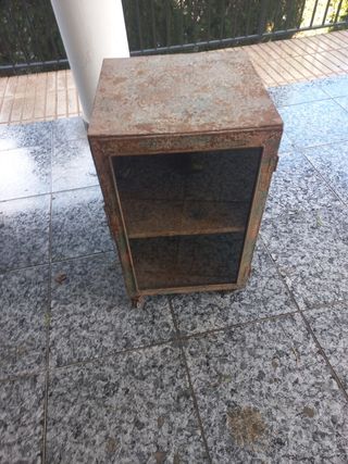Armario metalico antiguo