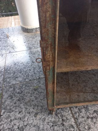 Armario metalico antiguo