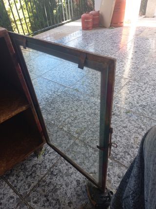 Armario metalico antiguo