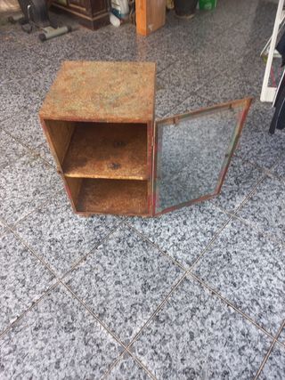 Armario metalico antiguo