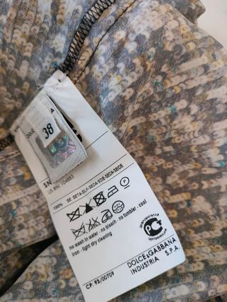 Blusa 100% seda de Dolce&Gabana.