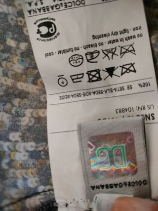 Blusa 100% seda de Dolce&Gabana.