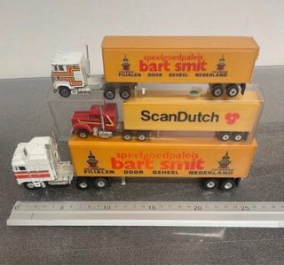 Lote camiones Yatming.