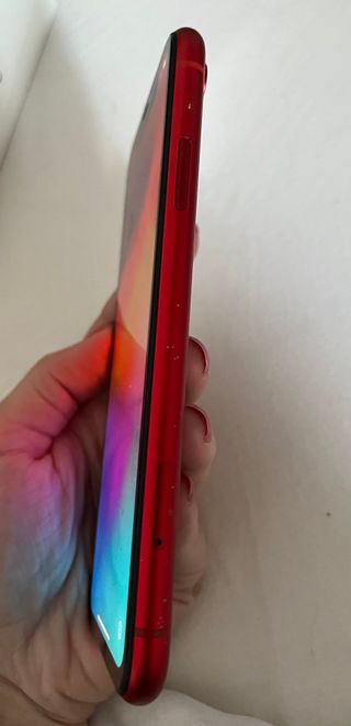 iPhone XR en color rojo 128gb de almacenamiento