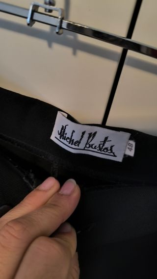 Pantalón pinzas negro