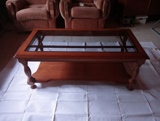 Mesa de centro de madera y cristal