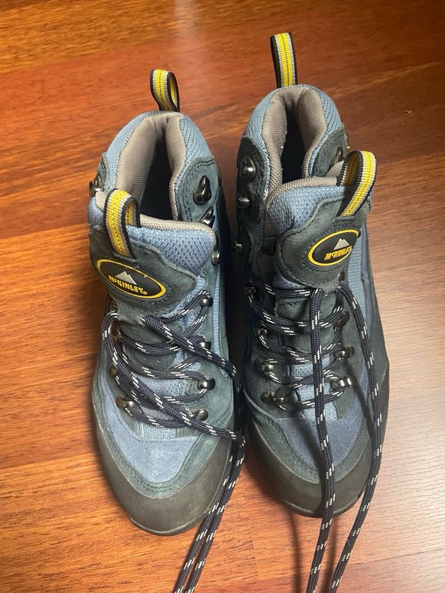Botas treking McKinkey talla 37, impecables