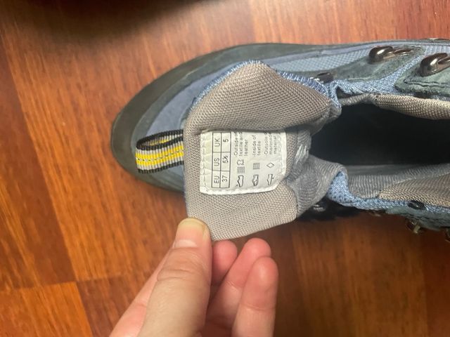 Botas treking McKinkey talla 37, impecables