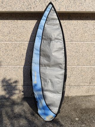 Vendo tabla de surf quiver +funda