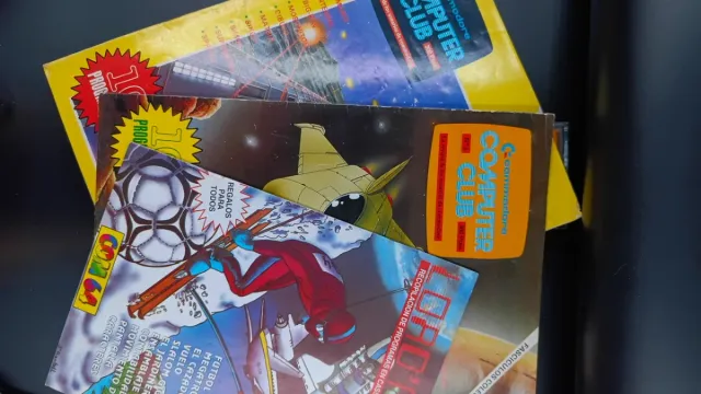 Lote 3 revistas y 5 cintas C64