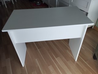 Escritorio blanco