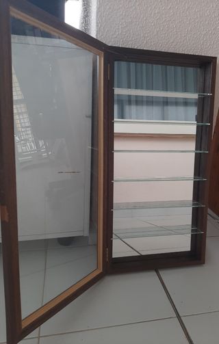 Vitrina de pared